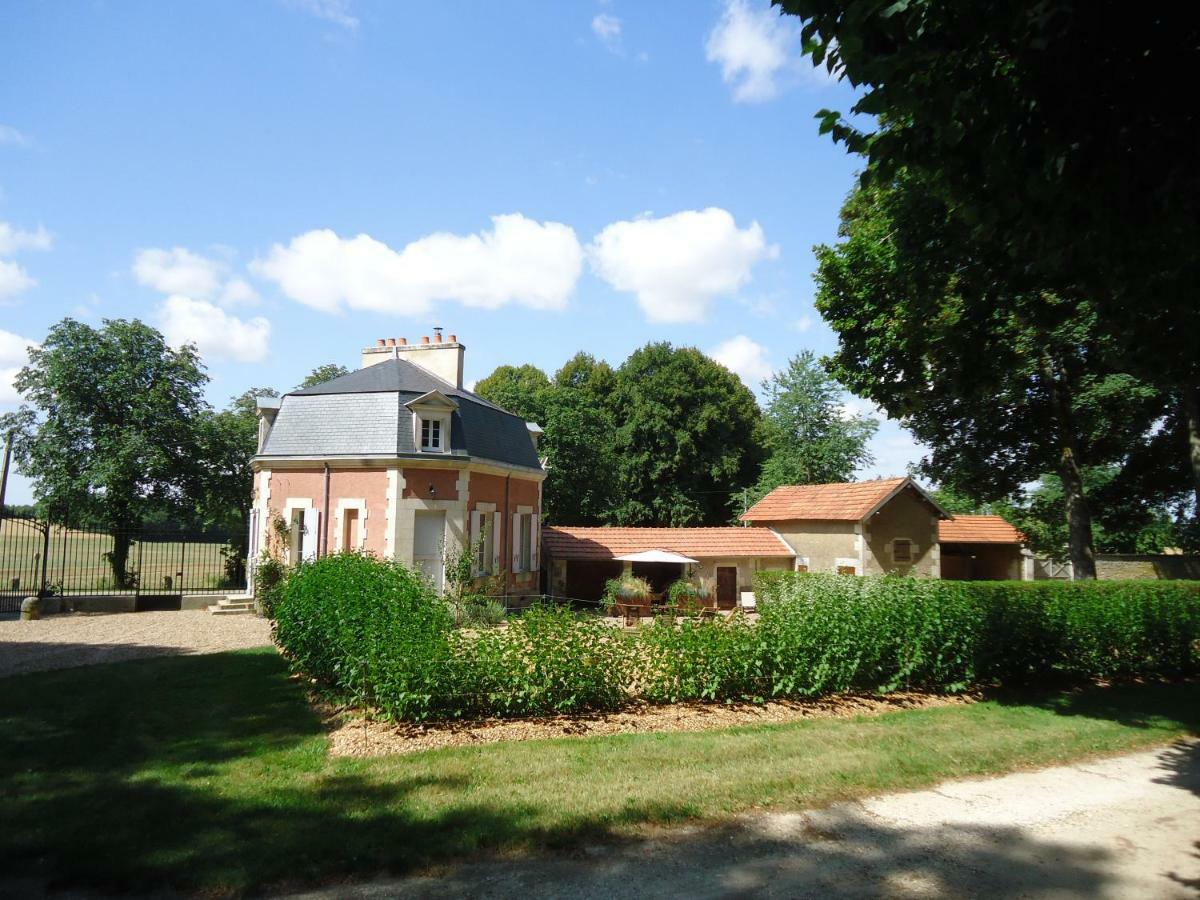 La Maison Des Tilleuls Villa Entrains-sur-Nohain Exterior foto